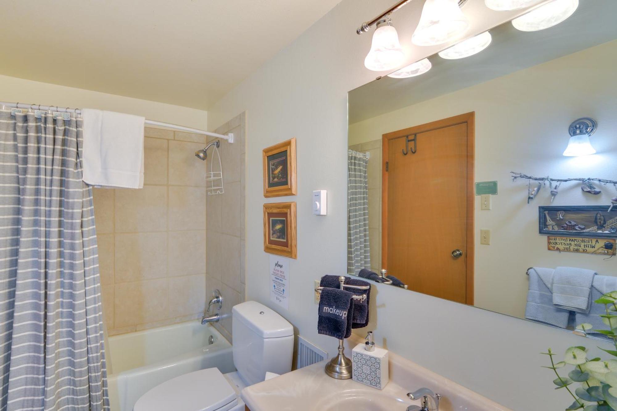 Ranch-Style Retreat In Downtown Buena Vista! Villa Luaran gambar
